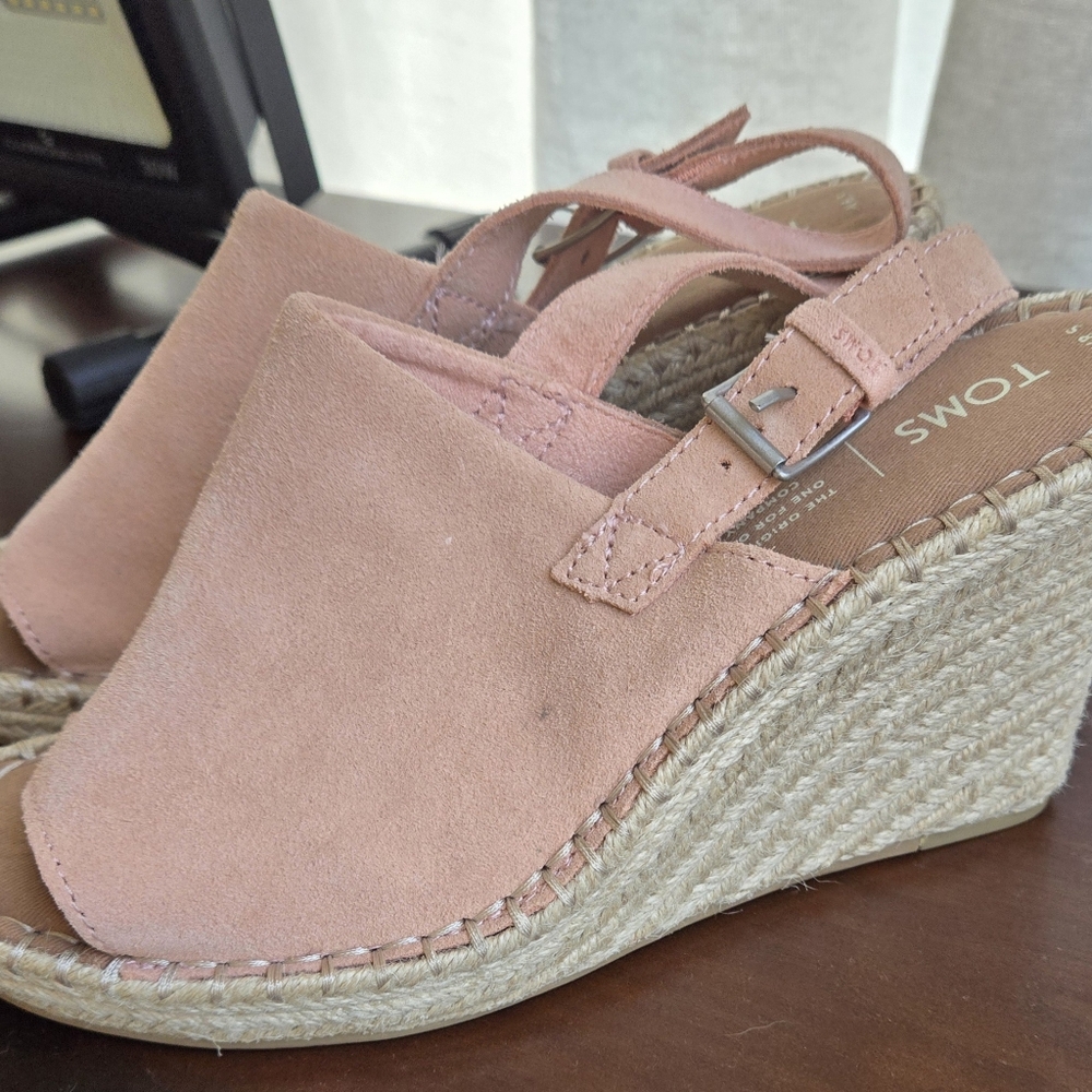 TOMS Blush Peachy Pink Suede Leather Monica Slingback Espadrille Wedge 8.5